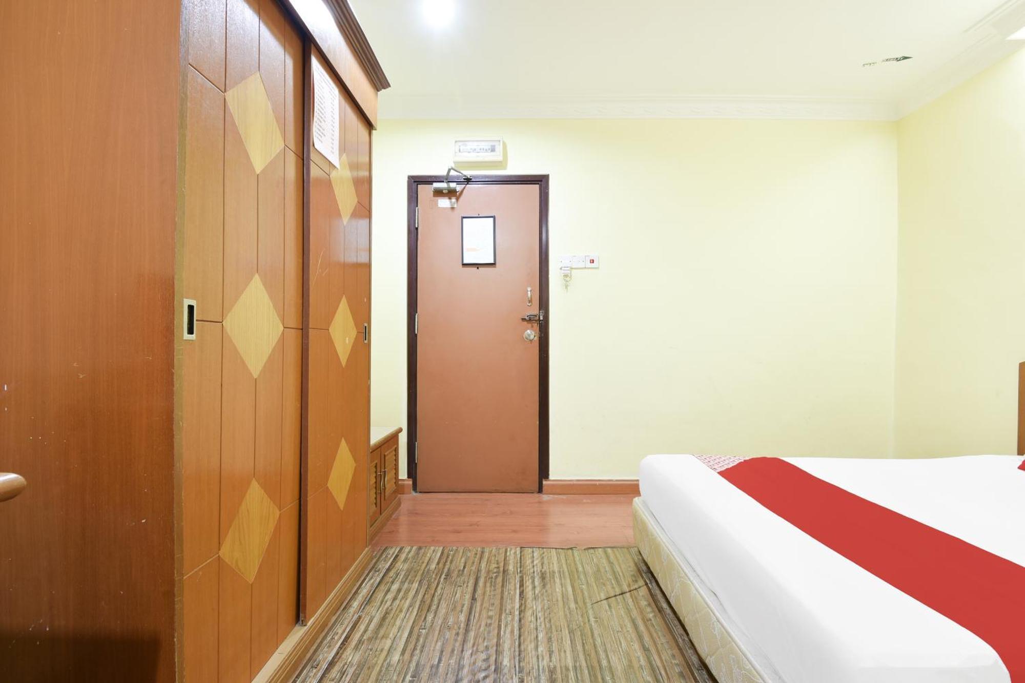 Hotel O Kota Bharu Near War Museum Formerly Azam Hotel Bagian luar foto